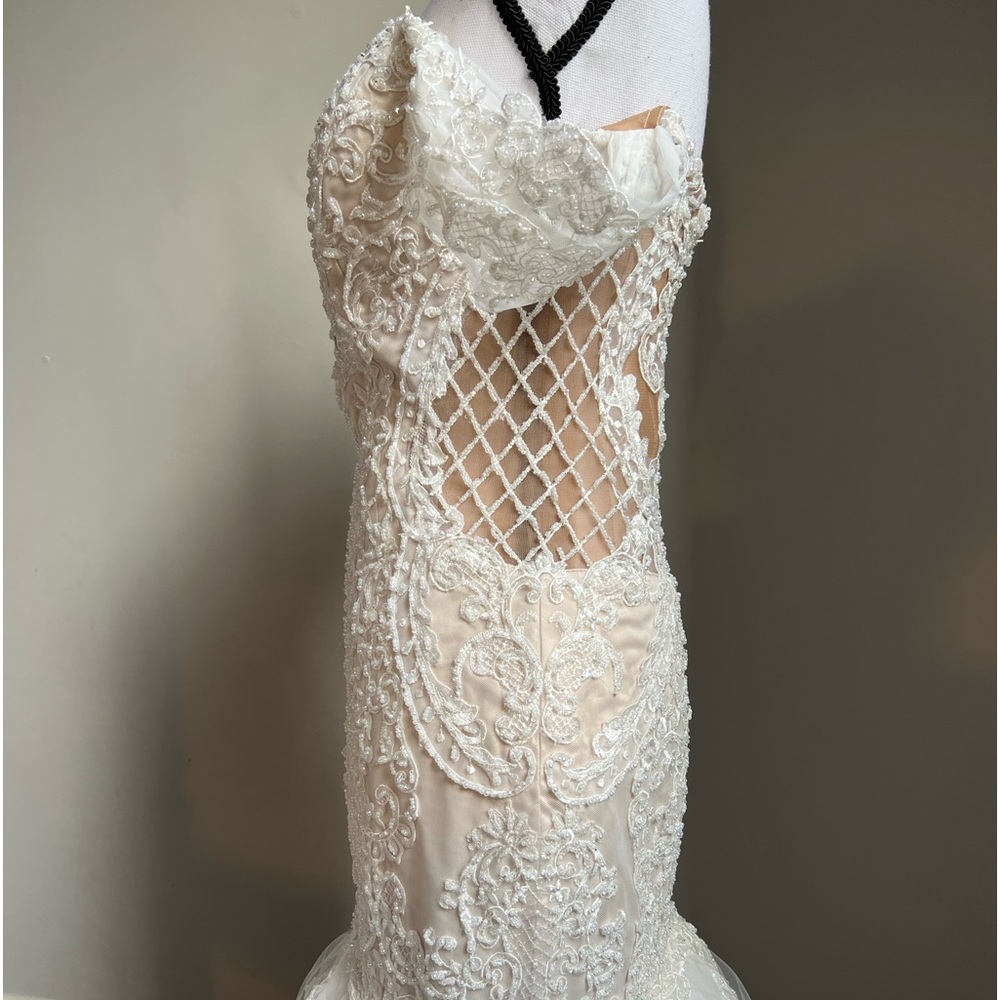 Beautiful Wedding Gown View 5